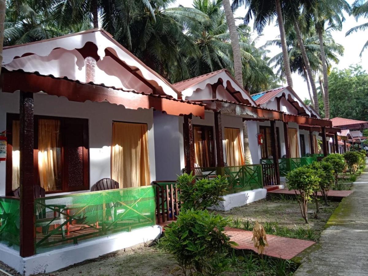 Coconhuts Beach Resort Lakshmanpur Exteriör bild
