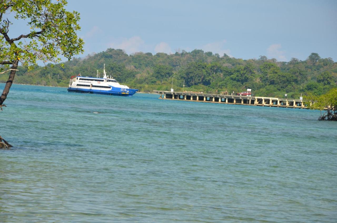 Coconhuts Beach Resort Lakshmanpur Exteriör bild