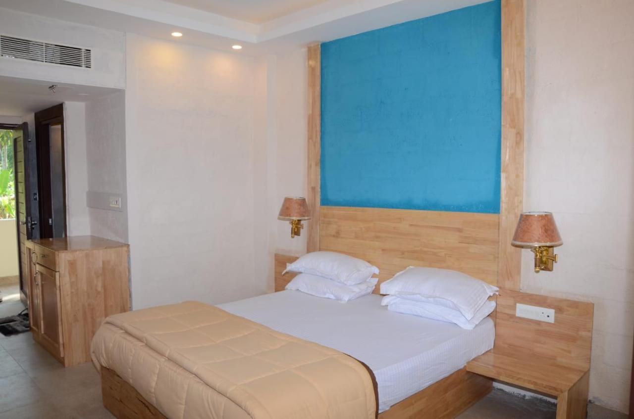 Coconhuts Beach Resort Lakshmanpur Exteriör bild