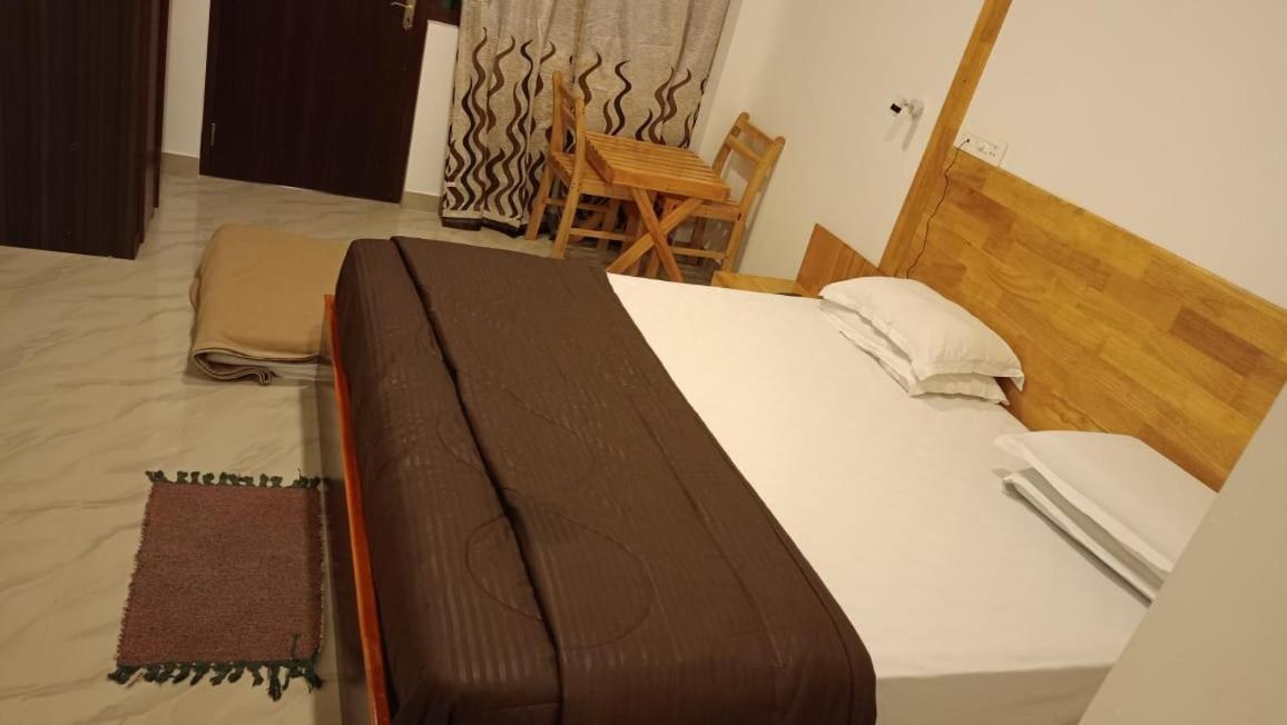 Coconhuts Beach Resort Lakshmanpur Exteriör bild