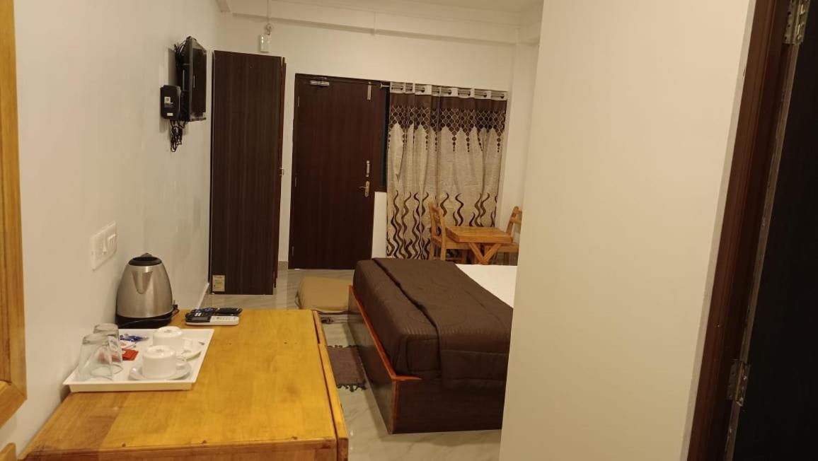 Coconhuts Beach Resort Lakshmanpur Exteriör bild