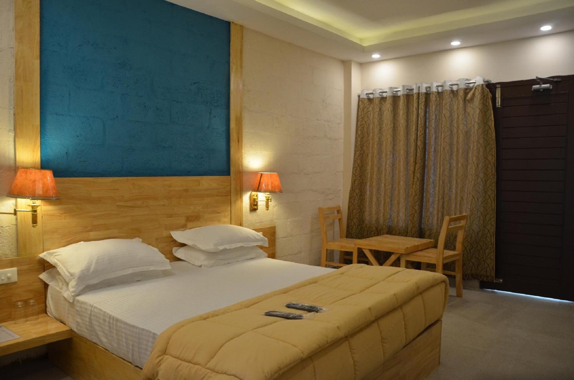 Coconhuts Beach Resort Lakshmanpur Exteriör bild