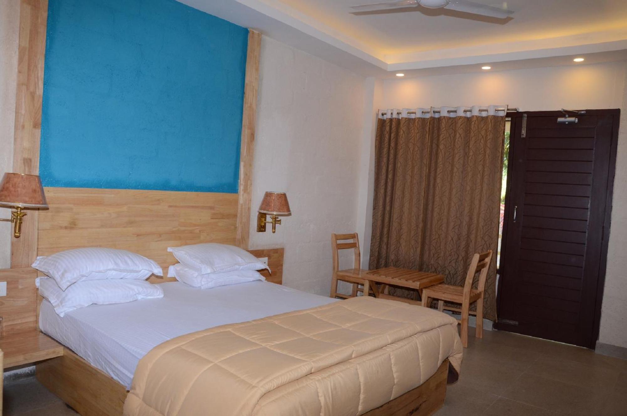 Coconhuts Beach Resort Lakshmanpur Exteriör bild