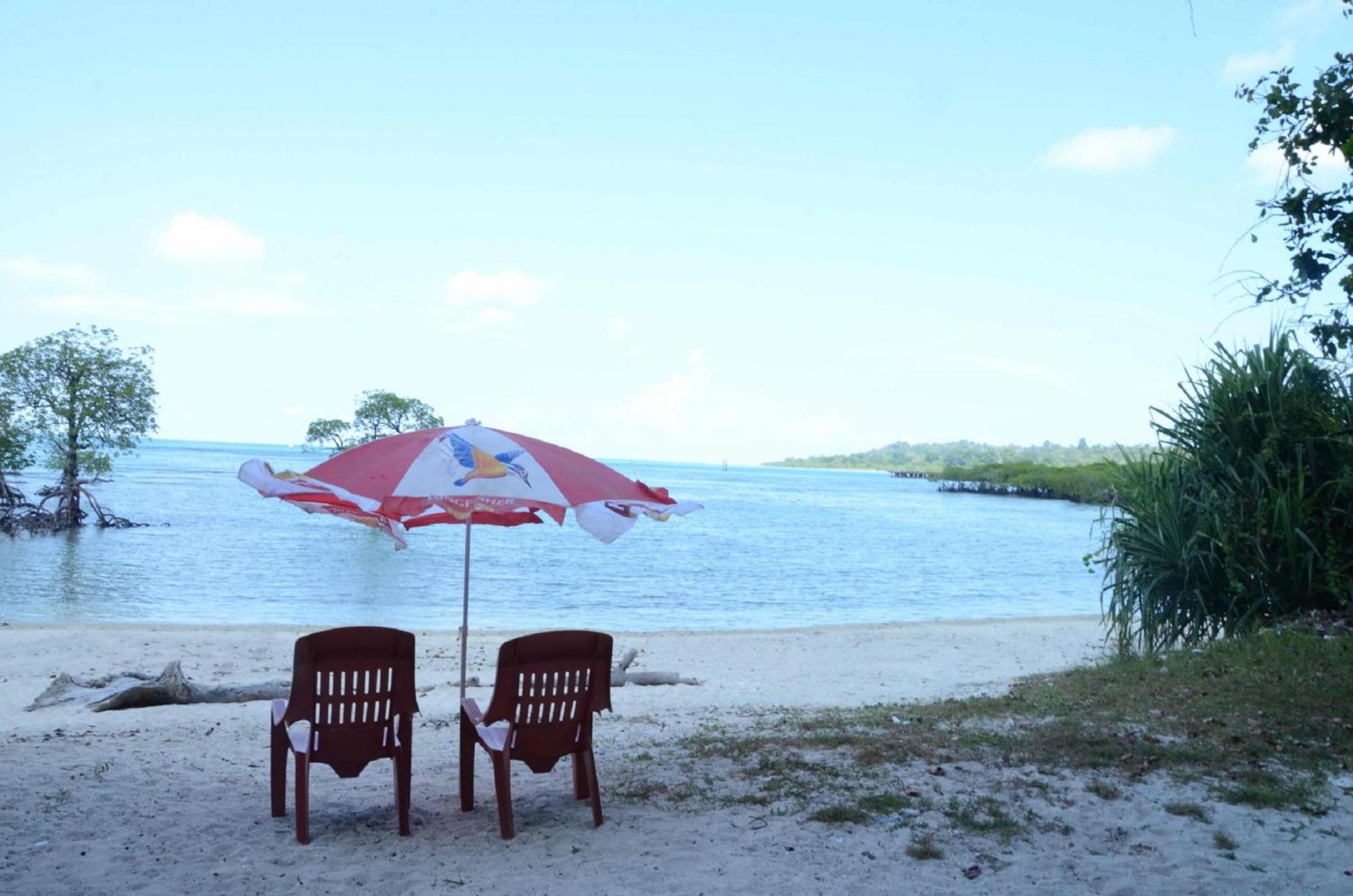 Coconhuts Beach Resort Lakshmanpur Exteriör bild