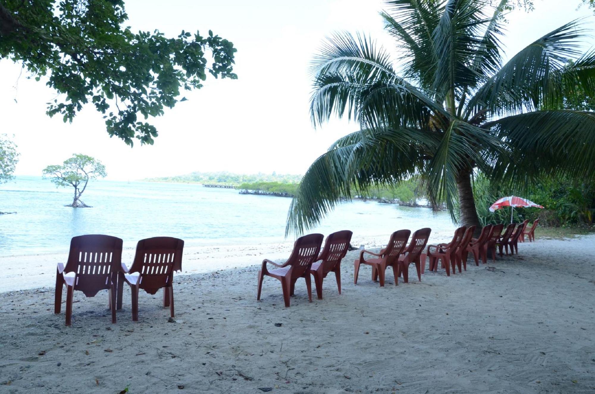 Coconhuts Beach Resort Lakshmanpur Exteriör bild