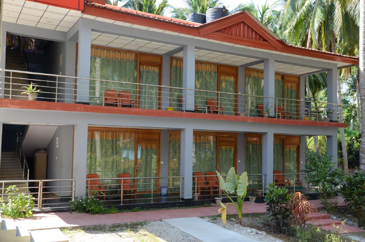 Coconhuts Beach Resort Lakshmanpur Exteriör bild